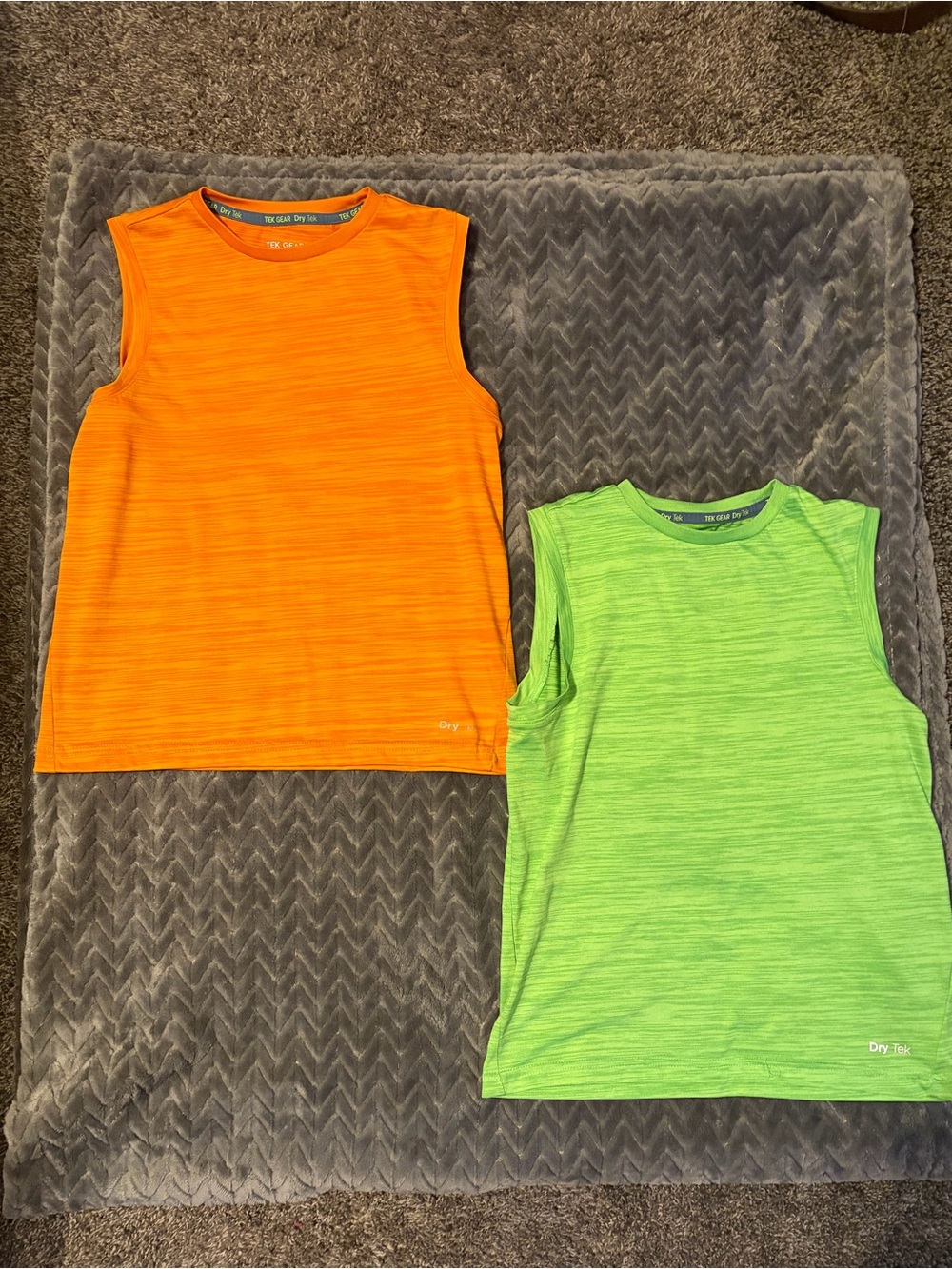 Kids UNISEX Muscle Tank Performance Tops - TEK GEAR Dry set of 2 size L 10/12